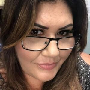 Meet your Posher, Deena